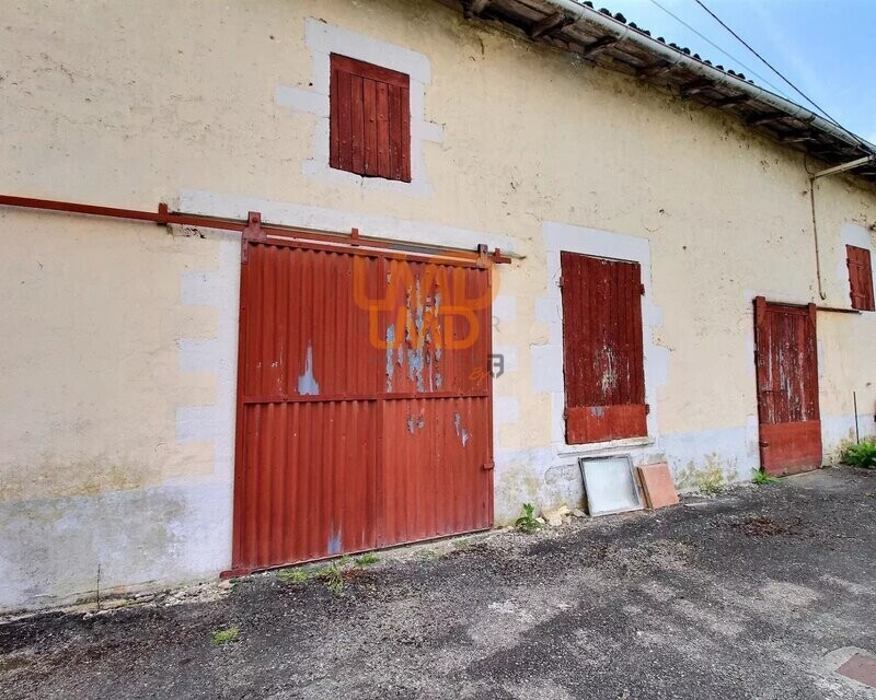 Maison ancienne en pierre avec grands volumes & dépendances - da8456d2-d122-4dc2-8e5c-8868b33b5a61