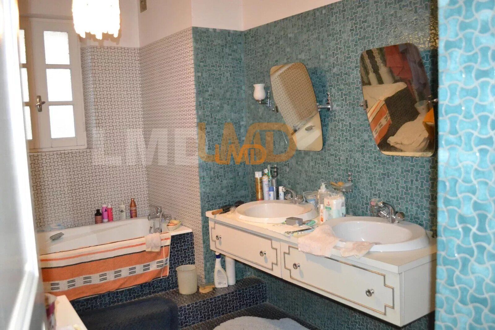 Centre Ville  Appartement 136 M² Avec Dependances - ce16793e-f749-4448-8c2b-4d072cdc97cf