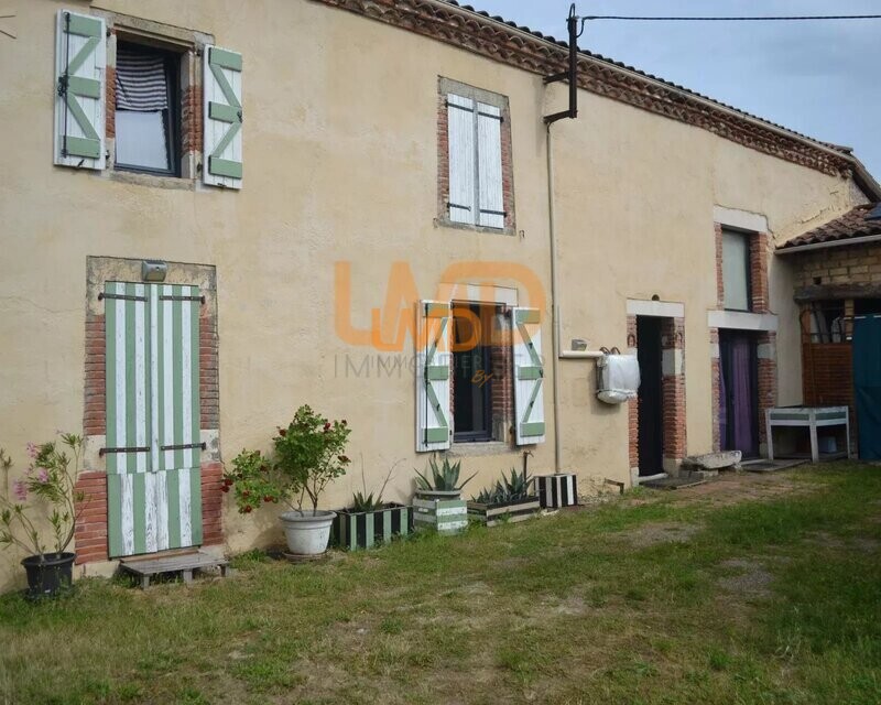 Corp DE Ferme Avec Terrain - 55307aae-6494-4a55-958e-56546da6e75a