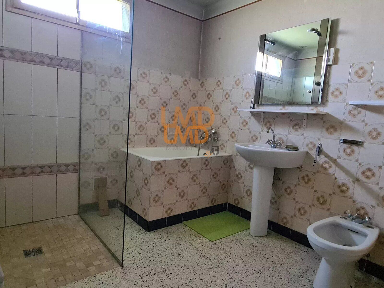 Maison Traditionnelle - Lumineuse - 5 Chambres - Grand Garage - 99bd1b0a-ac13-48e9-bb23-5545644e0b2f