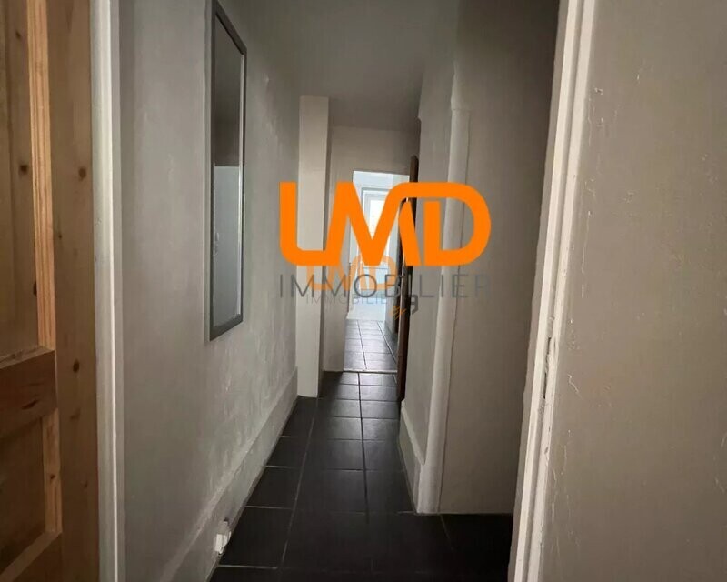 Appartement avec équipements neufs – Hyper centre d’Aubenas - 1bb55702-7b91-44b0-8fd8-a367f29d1150