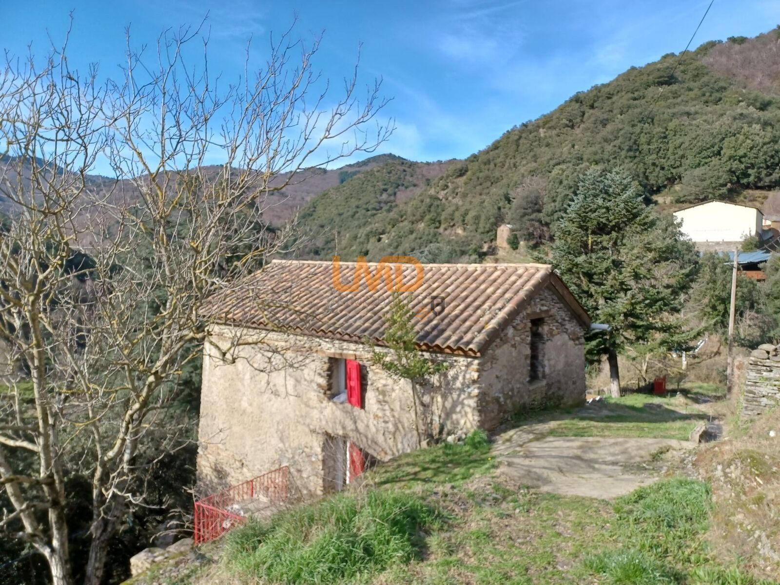Maison en pierre - Vue panoramique - Terrain - 20250227 102309