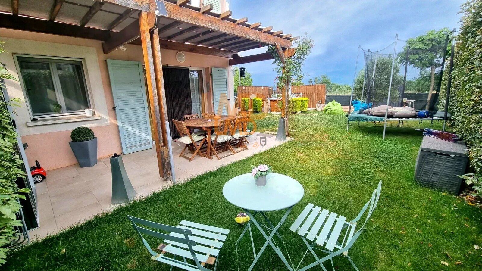 LE MUY (83490) – Bastide Mitoyenne Avec Jardin, Piscine - 17166944-6724-4b69-b24c-2a1801005c5c