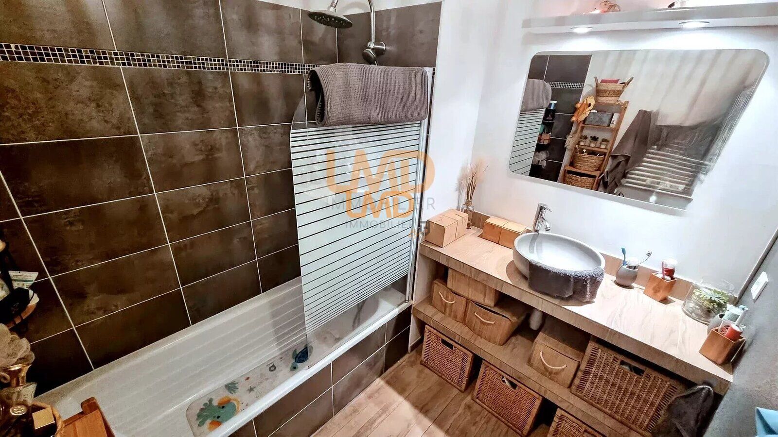 LE MUY (83490) – Bastide Mitoyenne Avec Jardin, Piscine - c6ba9956-622a-4e13-b681-c0f0eebfcc3b