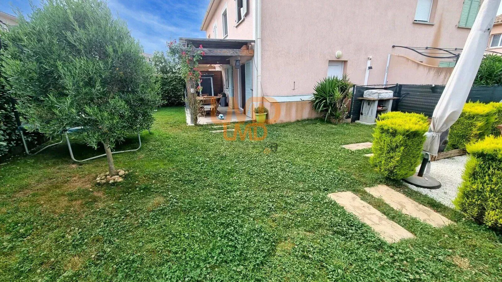 LE MUY (83490) – Bastide Mitoyenne Avec Jardin, Piscine - ed1e20de-4a62-4f33-b92d-2fc2e06aa384