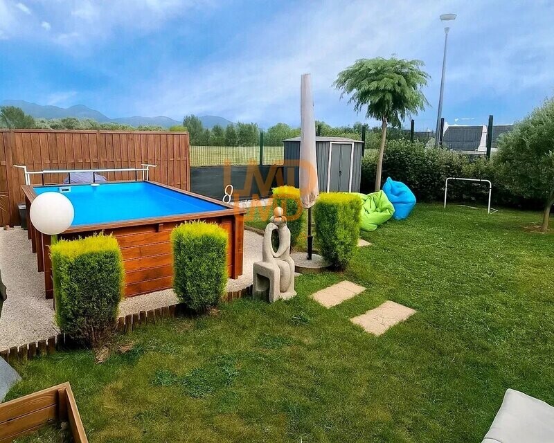 LE MUY (83490) – Bastide Mitoyenne Avec Jardin, Piscine - 7e3467bc-47e1-4f16-84fa-ac903fae9597