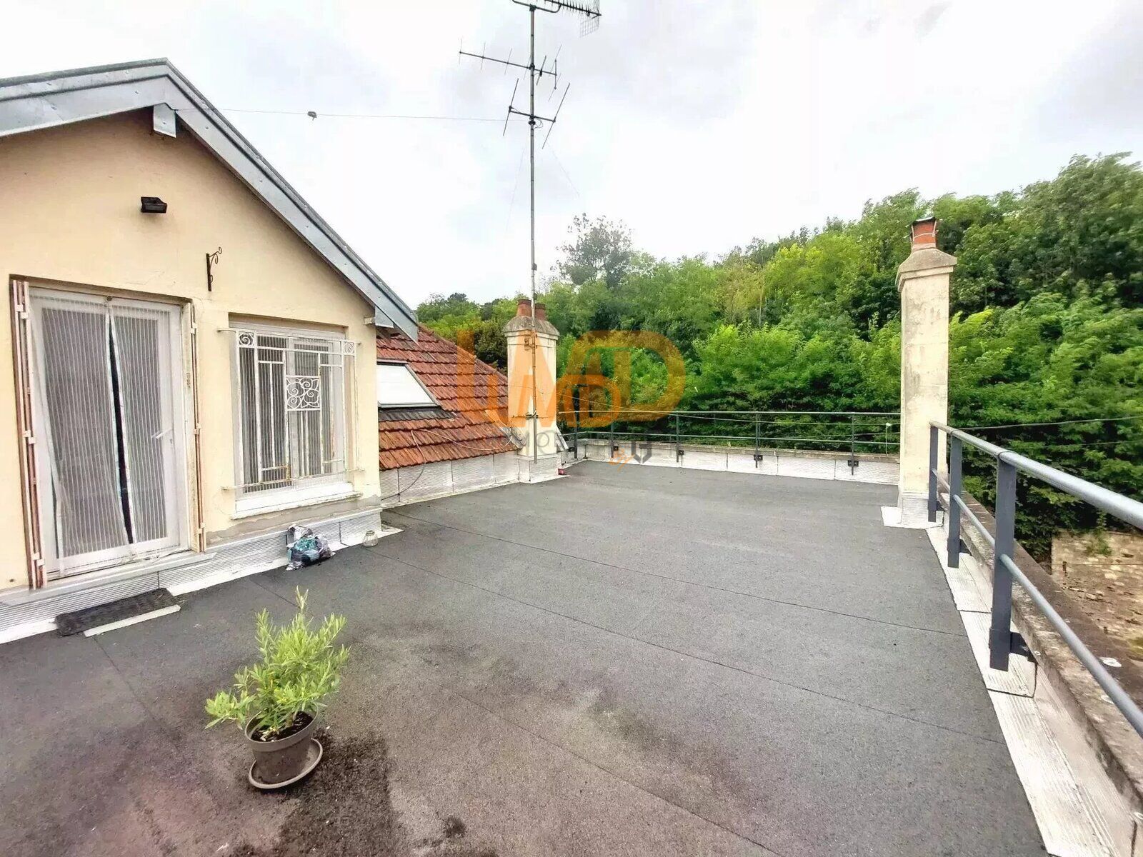 Avon, appartement avec grande terrasse, cave et parking - df9a9a0a-52fc-4596-a3aa-7cab99b3bb01