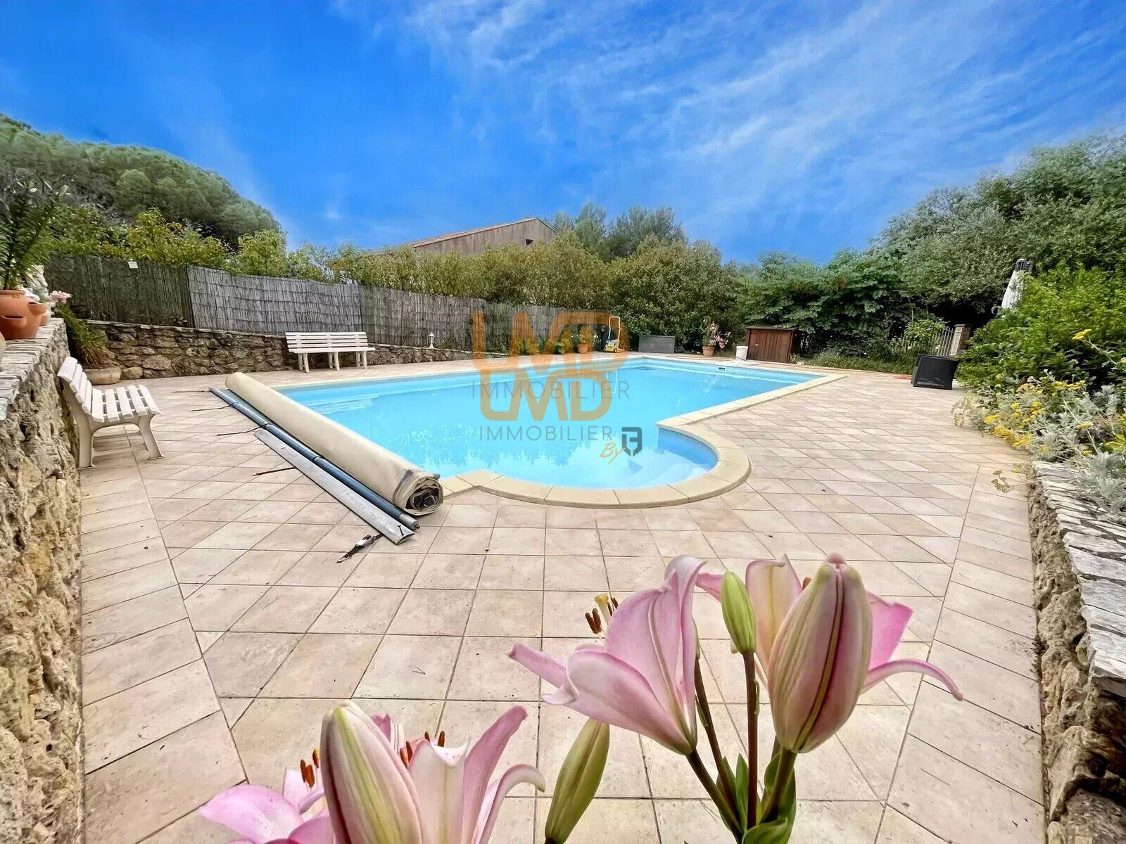 Élégante villa 176 m², piscine, 3 grands garages, appartement  - 10046d8e-c3cd-4091-b7f9-9f52aeb49799