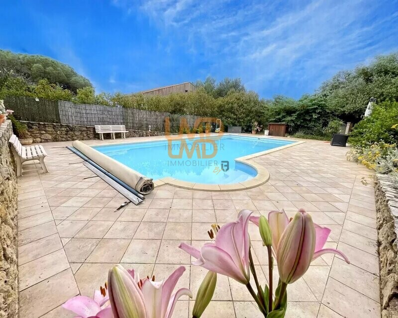 Élégante villa 176 m², piscine, 3 grands garages, appartement  - 10046d8e-c3cd-4091-b7f9-9f52aeb49799