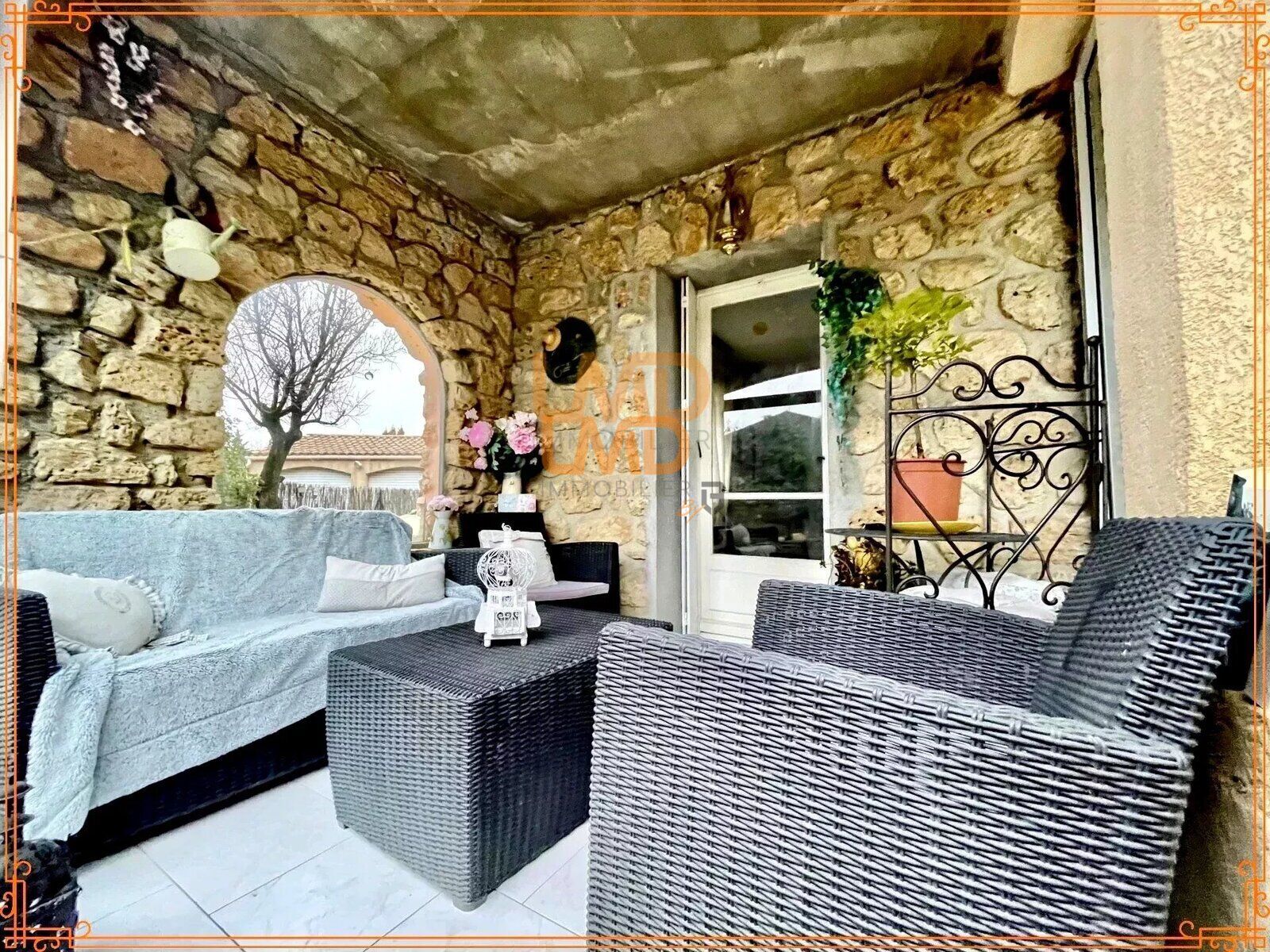 Élégante villa 176 m², piscine, 3 grands garages, appartement  - 144de3e0-3840-40b1-b056-c2025cb518e3