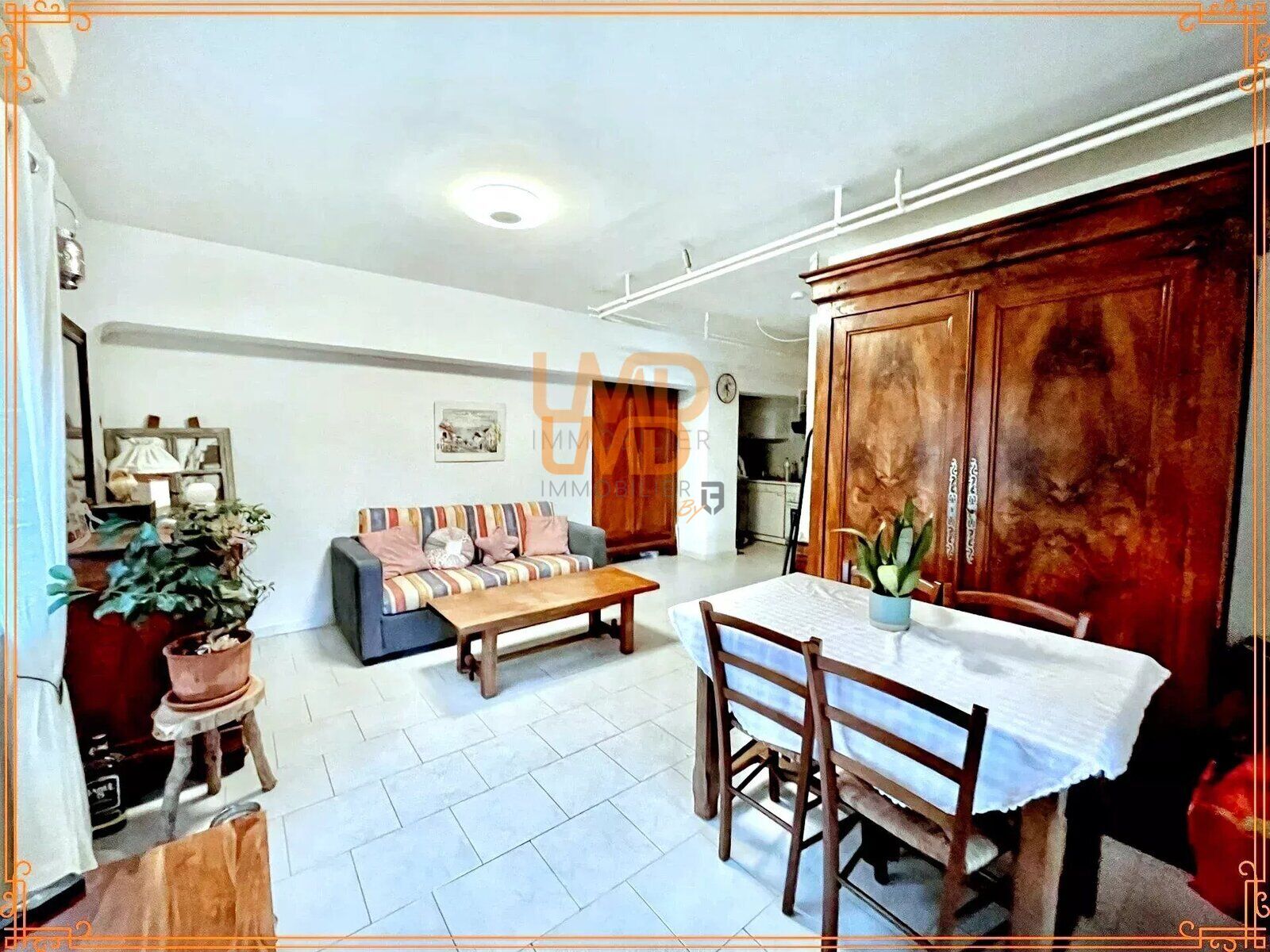 Élégante villa 176 m², piscine, 3 grands garages, appartement  - 67255cb7-f5f7-4019-90c8-1a090009a969