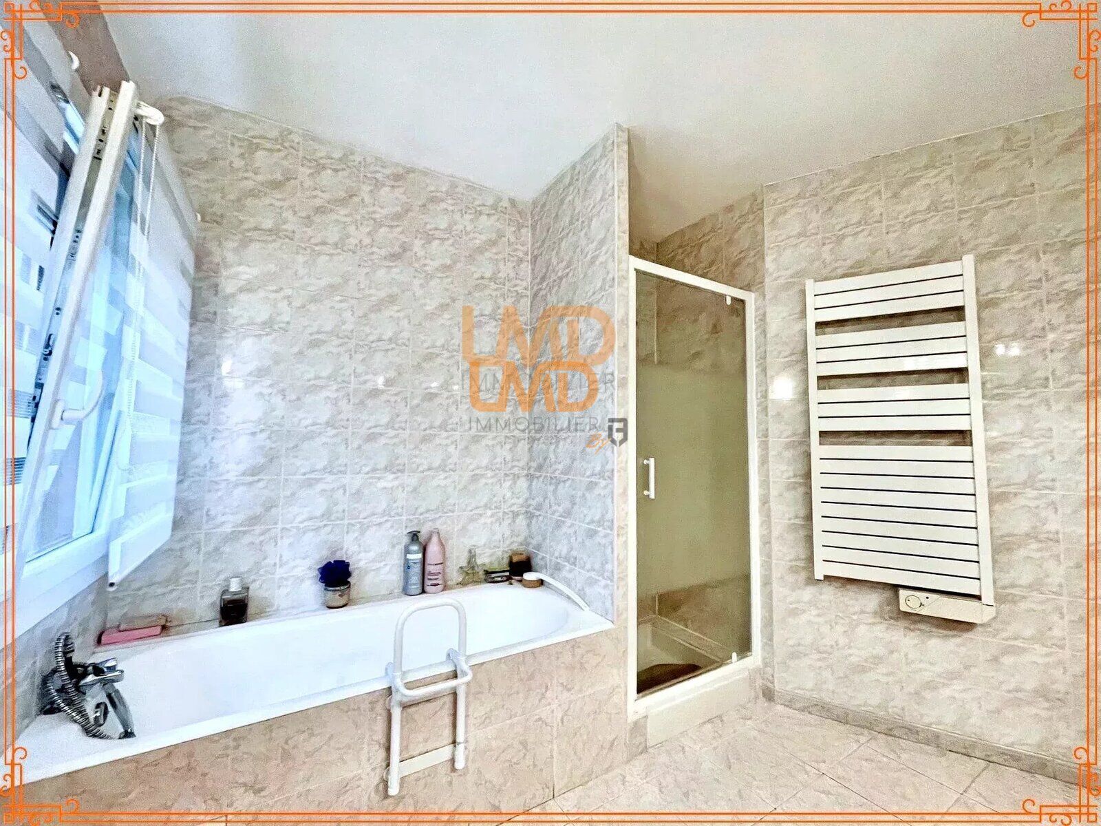 Élégante villa 176 m², piscine, 3 grands garages, appartement  - ba34dd03-4c61-4551-9535-e1d7ebd64df9