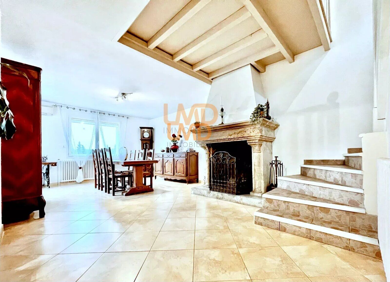 Élégante villa 176 m², piscine, 3 grands garages, appartement  - 03edc5b6-0d45-4ad1-8c01-573837ef0478