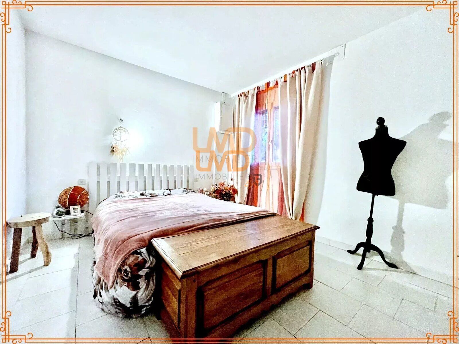 Élégante villa 176 m², piscine, 3 grands garages, appartement  - e4358f4c-1a3f-4c20-b491-8c0187ea4fcc