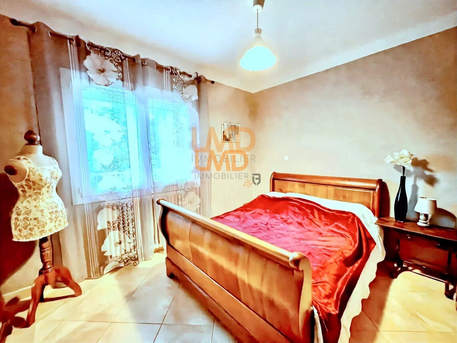 Élégante villa 176 m², piscine, 3 grands garages, appartement  - a819a4e0-17c9-4b0e-bf6a-2250d869e3a4