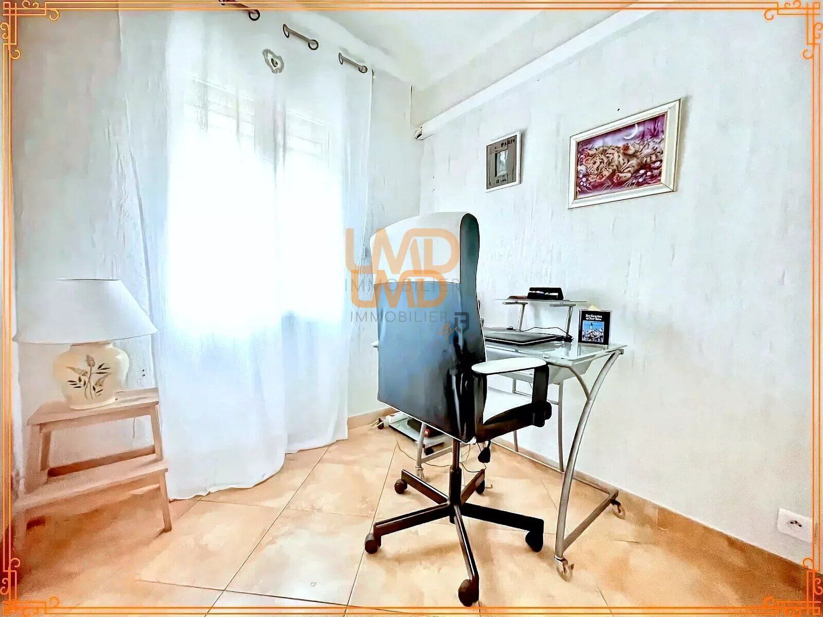 Élégante villa 176 m², piscine, 3 grands garages, appartement  - 83026bfd-558c-4bff-80e5-65dbeb830503