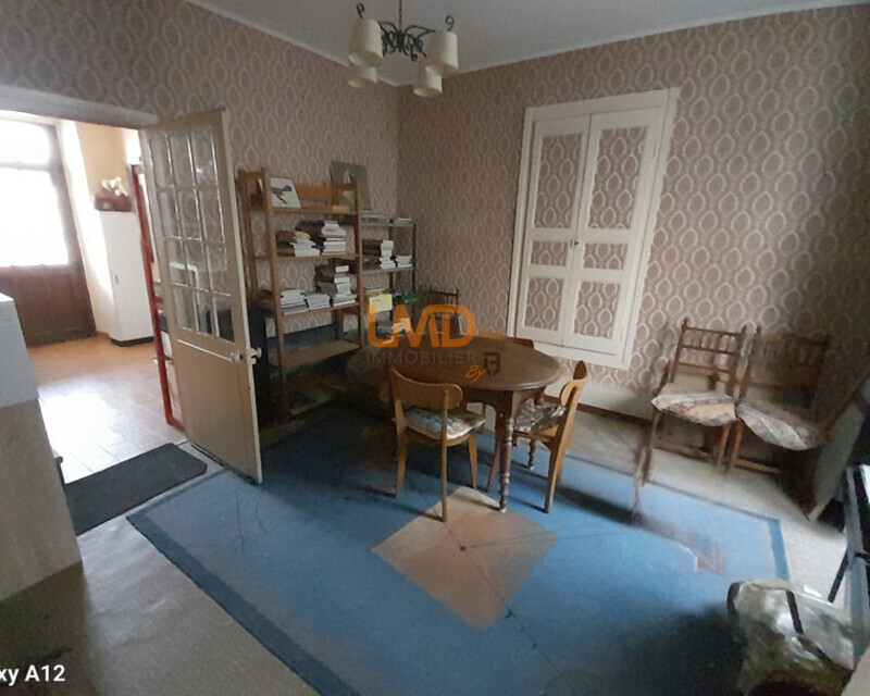 À deux pas du centre-ville, maison de 160m2 à fort potentiel avec vue - Img 0869-photoroom