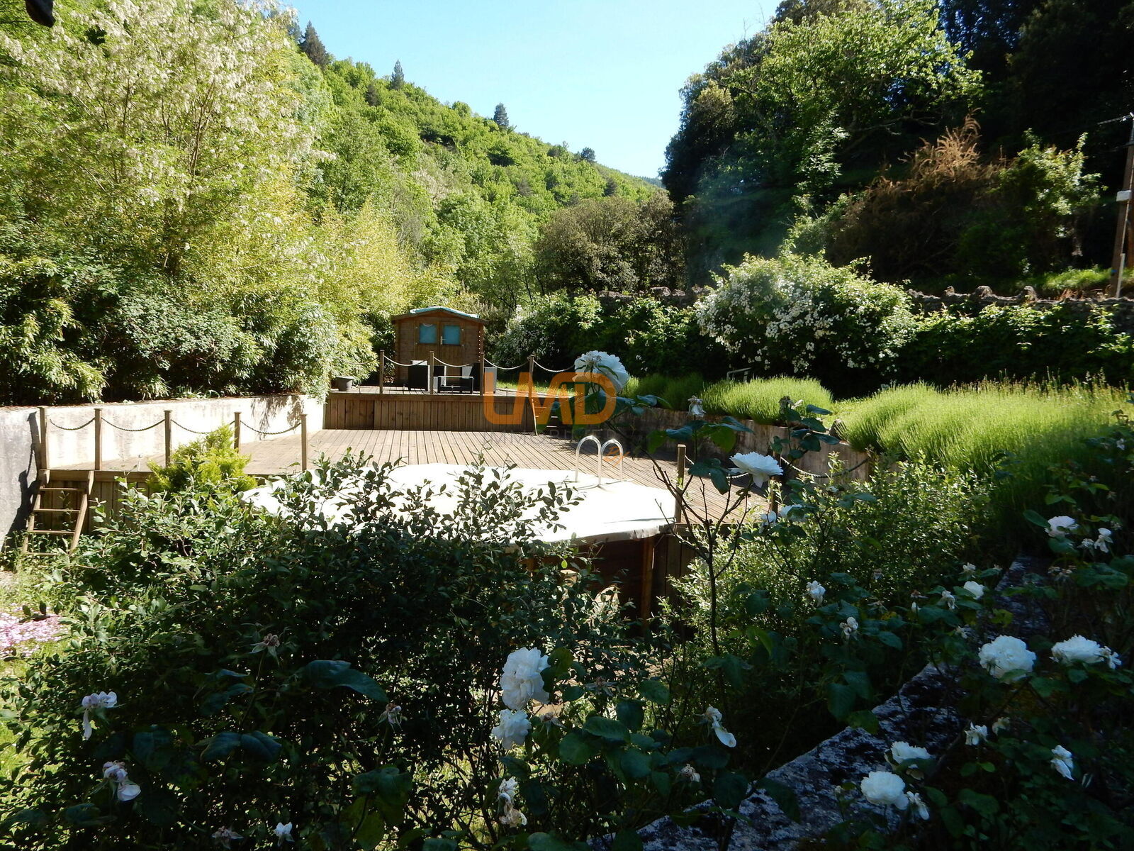 Maison - Terrain de 690 m² - Cadre Enchanteur - Exterieur