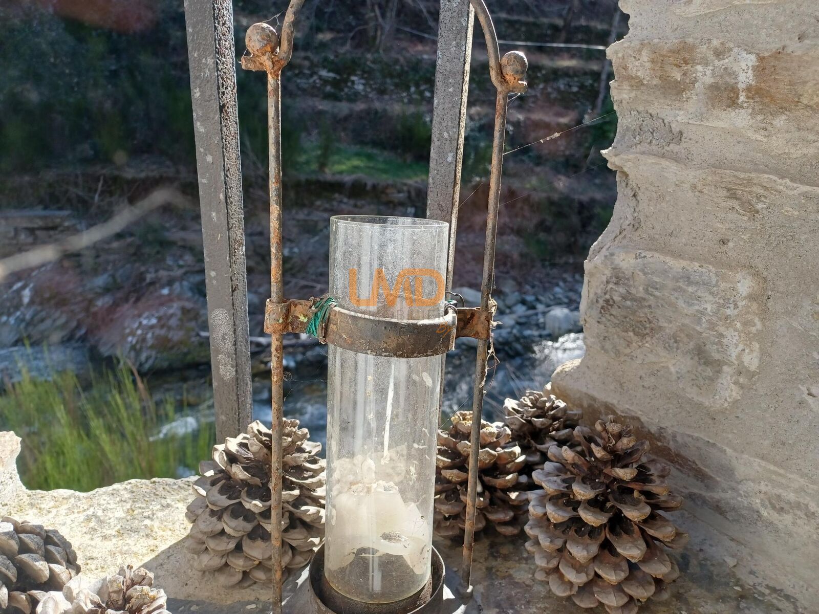 Maison - Terrain de 690 m² - Cadre Enchanteur - Fenetre salle deau