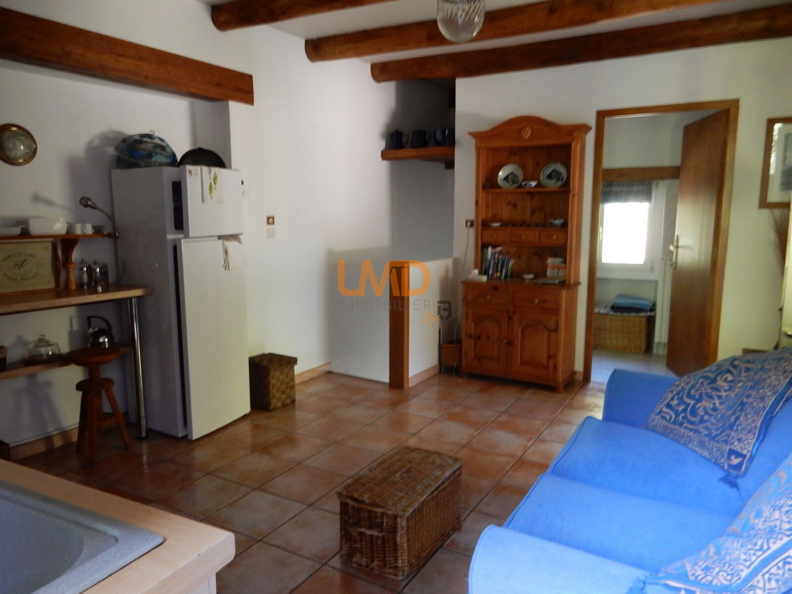 Maison - Terrain de 690 m² - Cadre Enchanteur - Piece de vie 2