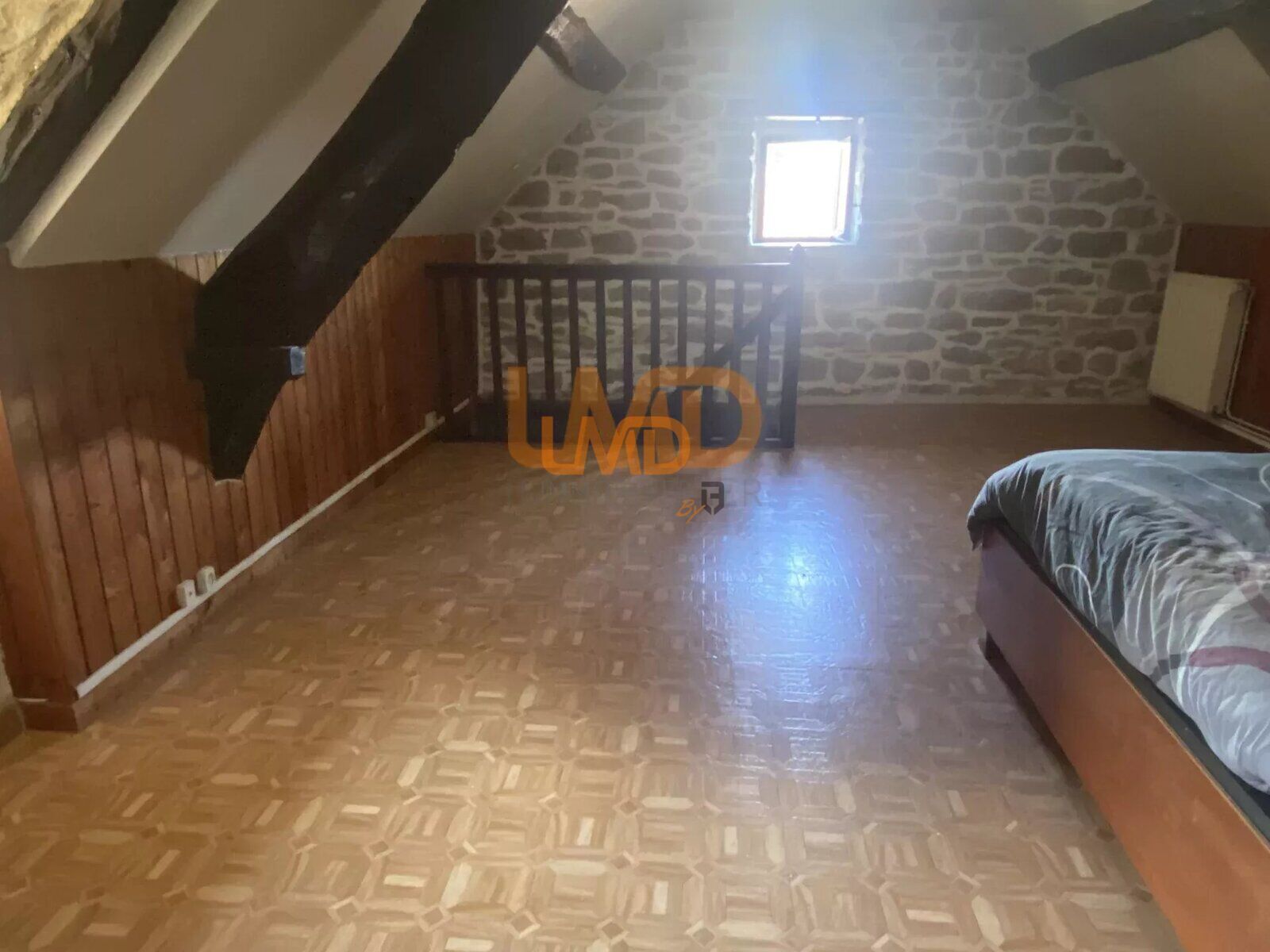 Ancien corps de ferme avec deux maisons en pierre et dépendances - f210afa8-9bc7-4474-9de7-389b5ac12a70