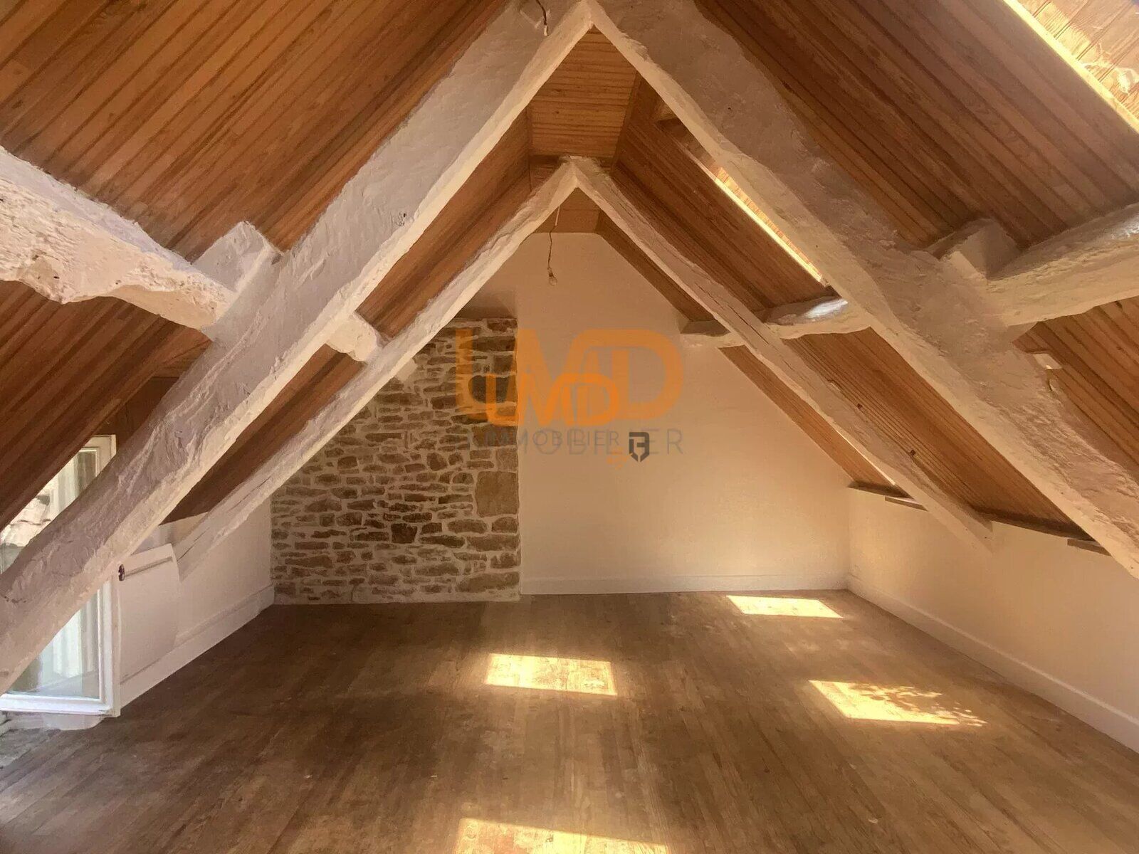 Ancien corps de ferme avec deux maisons en pierre et dépendances - 37c0df6d-92e8-45c8-8f3c-4f7ee85a9013