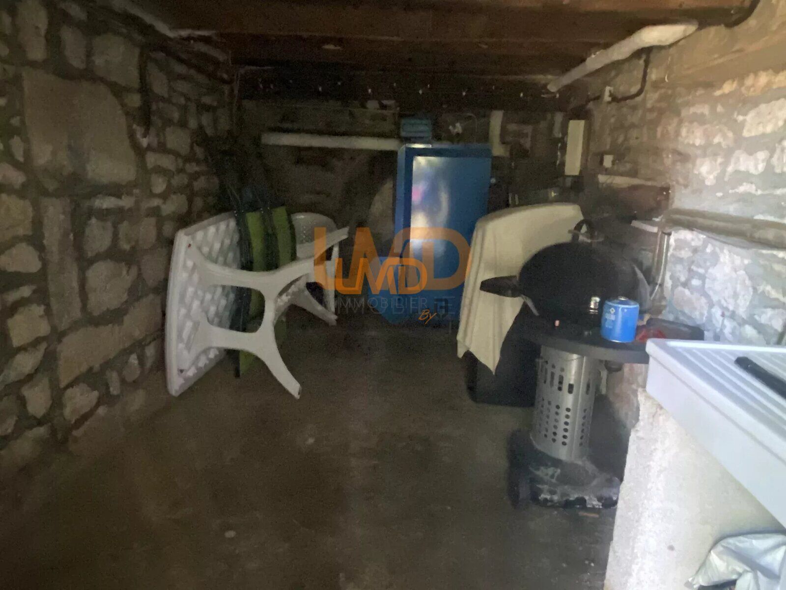 Ancien corps de ferme avec deux maisons en pierre et dépendances - 21c3a8fc-4ca4-4582-b355-272f29f2b923