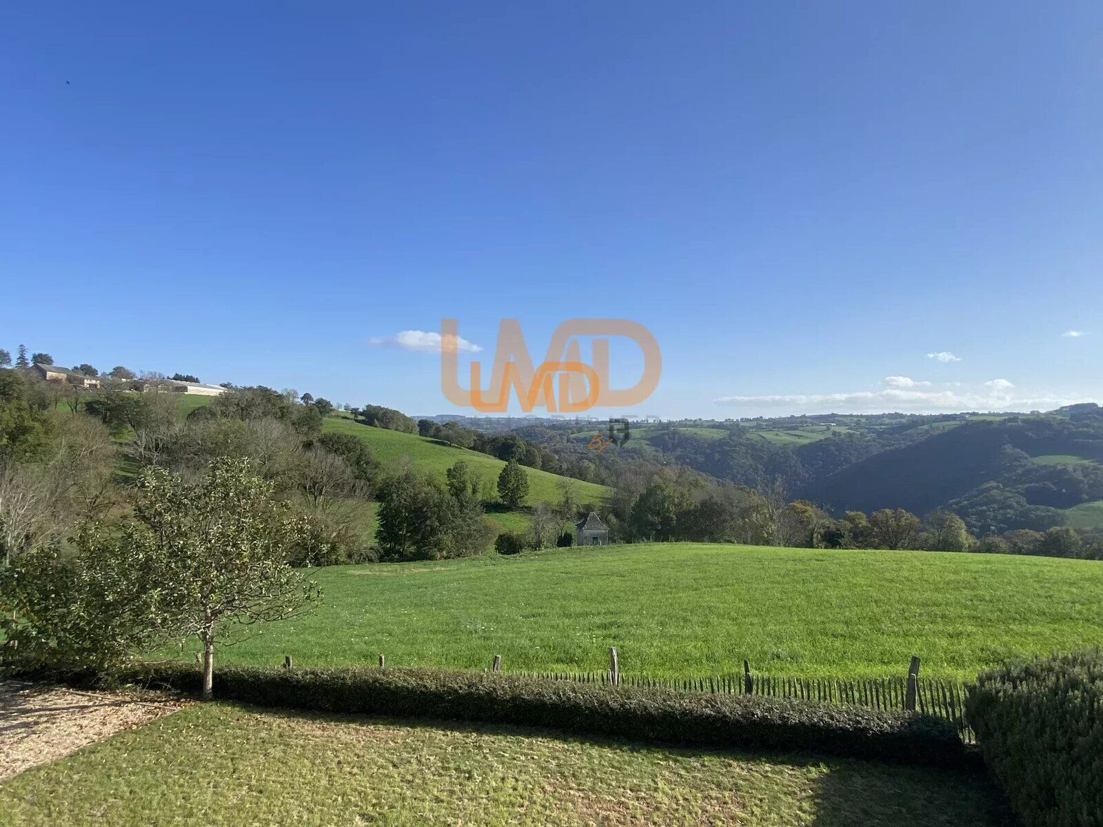 Maison d'architecte avec vue dominante panoramique ! - 4e7a2eac-7e2d-4f3b-8fd1-e0d07df80210