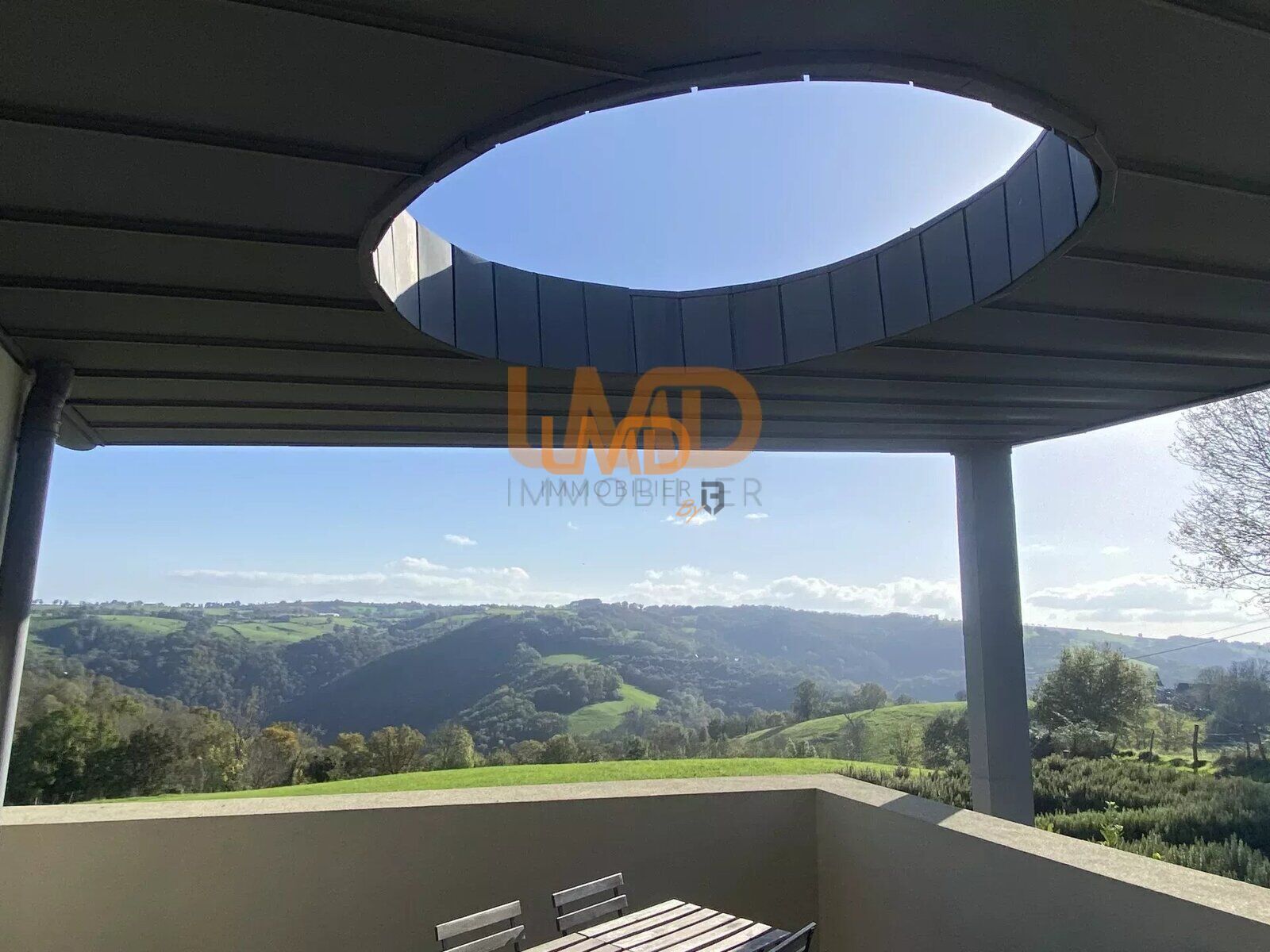 Maison d'architecte avec vue dominante panoramique ! - 6ae95451-fc6e-448d-95ac-565c2a6bab3d