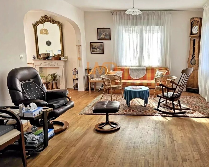 Maison Familiale. - 85e2f4bb-c3fd-4431-bbe5-405a13bf3662