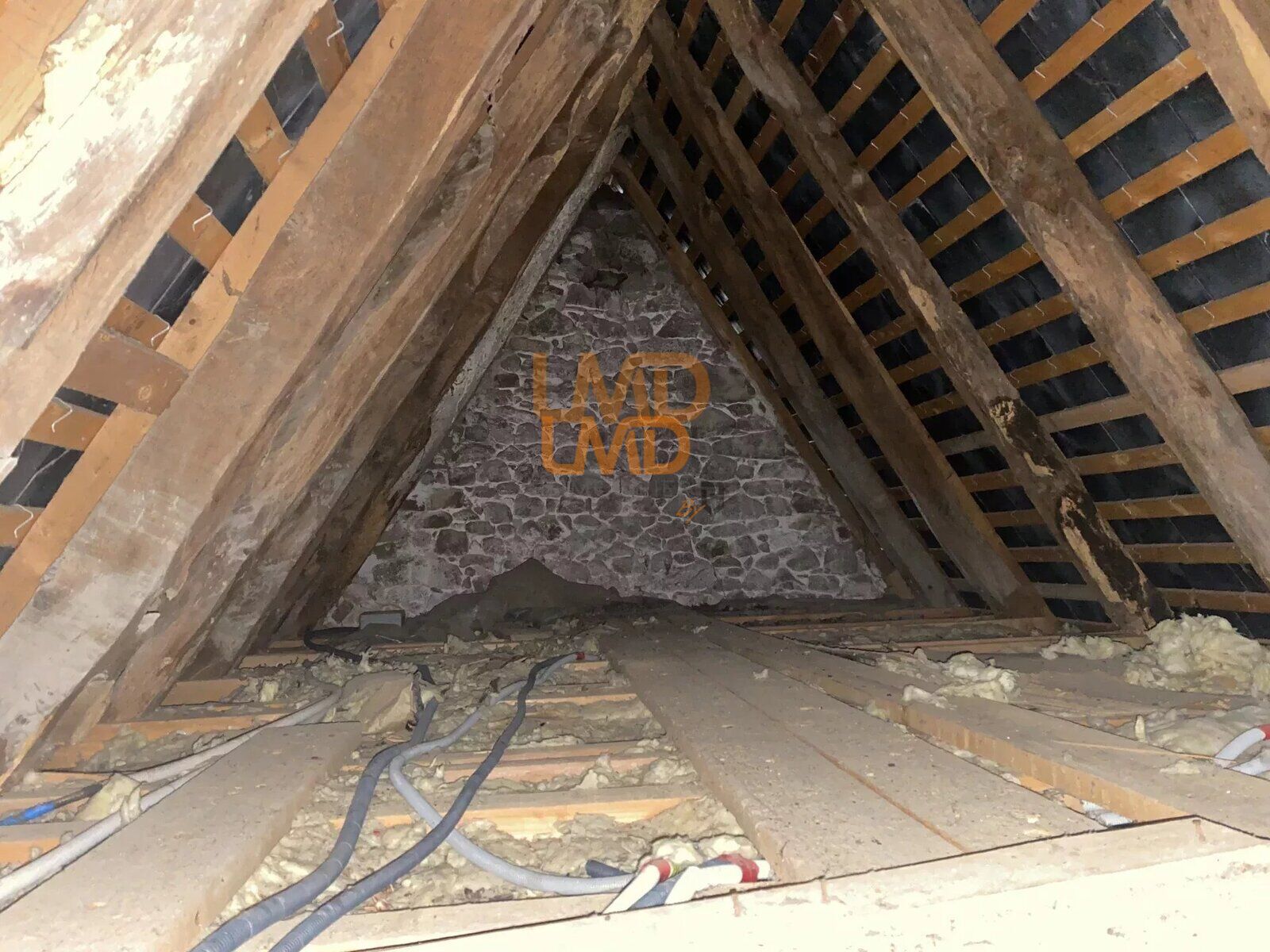 Maison sans vis à vis avec ateliers - 36051556-02d9-4b7b-a5f4-84c2cebce7c4