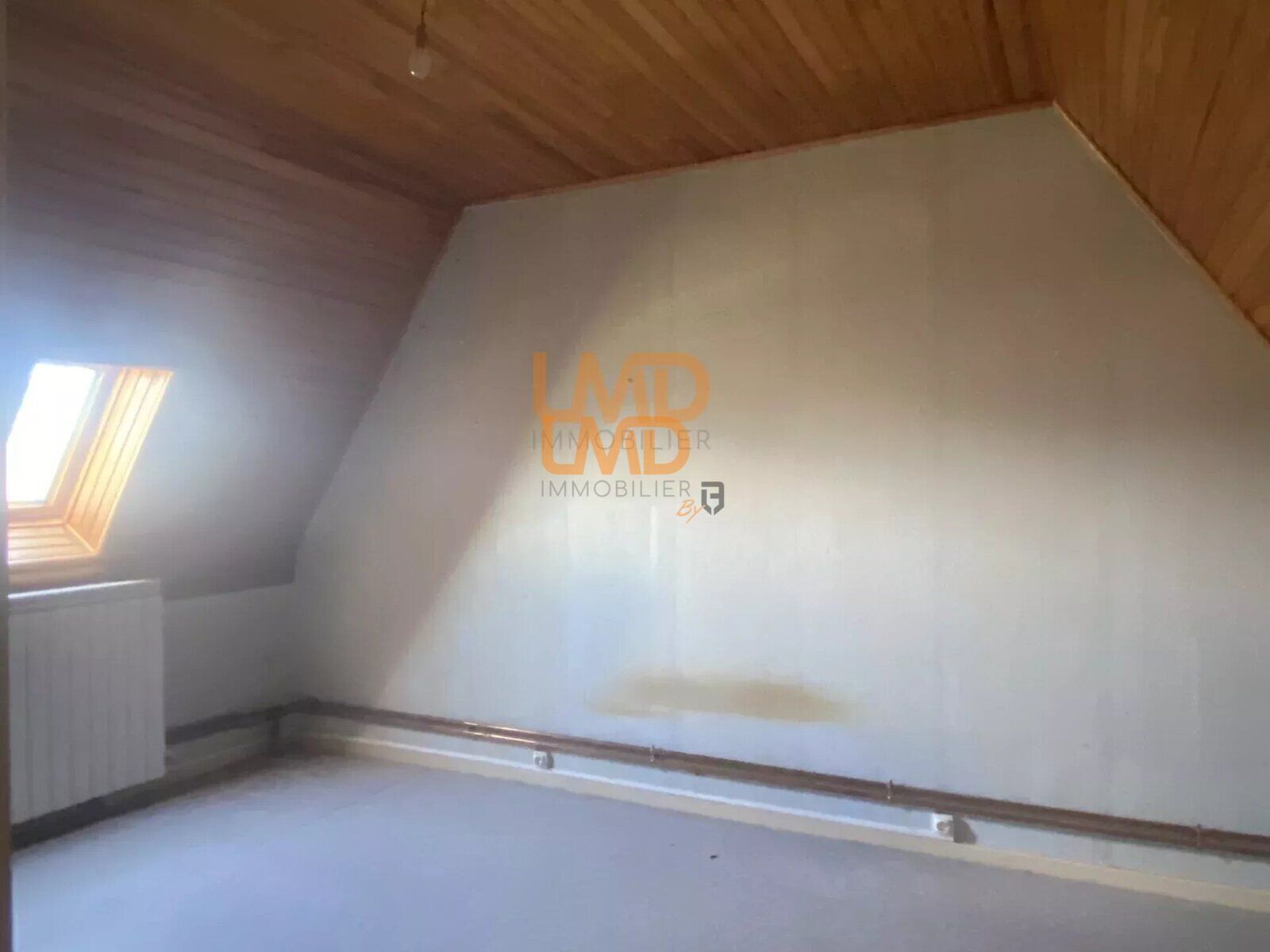 Maison sans vis à vis avec ateliers - 1cfa3404-3b4e-4773-8951-e9fa5d68f726