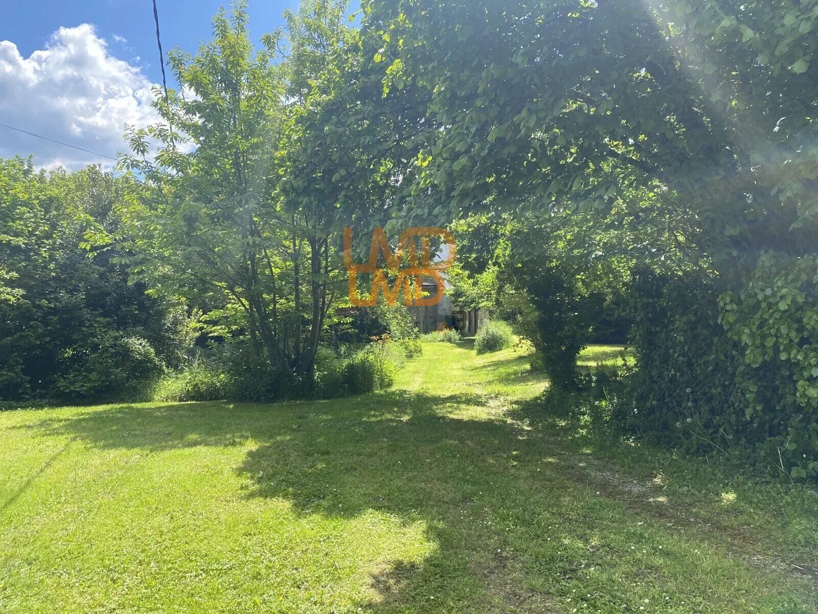 Maison sans vis à vis avec ateliers - 755b21b1-65b8-4e2f-b630-51d13df5e74e