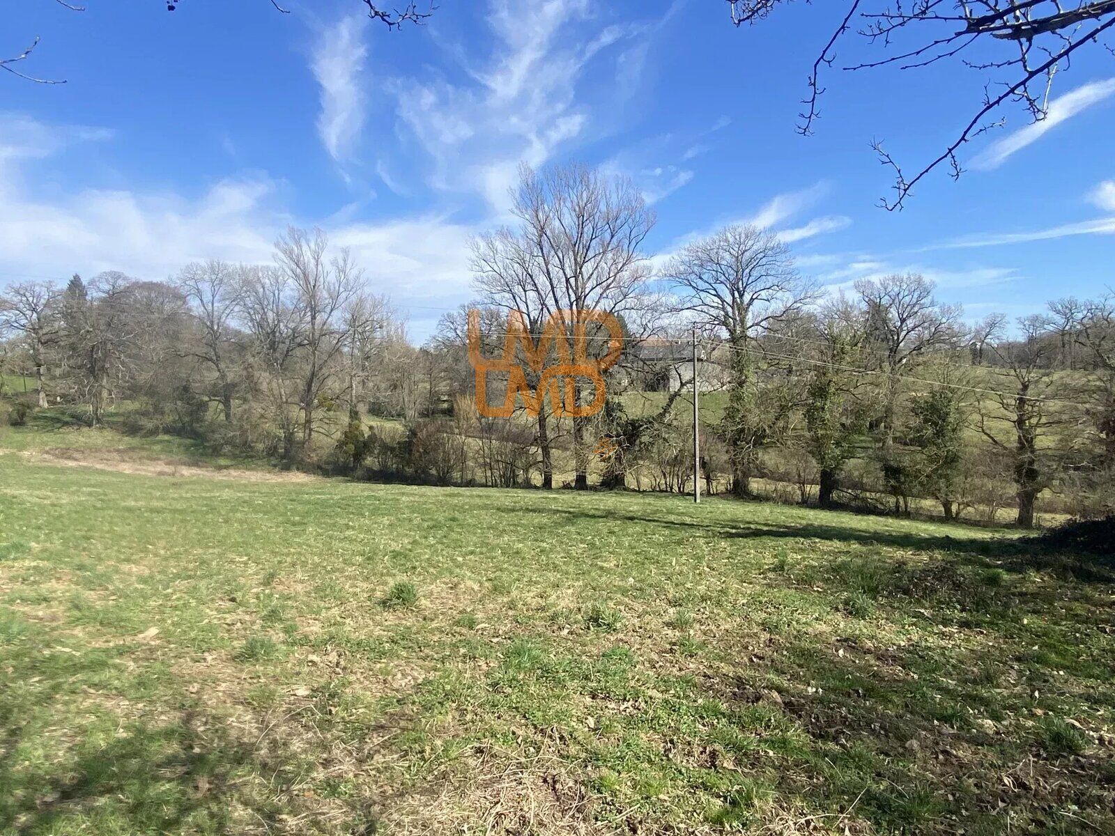 Maison sans vis à vis avec ateliers - 272b1ac8-381c-461b-a351-dc7431e3ff04