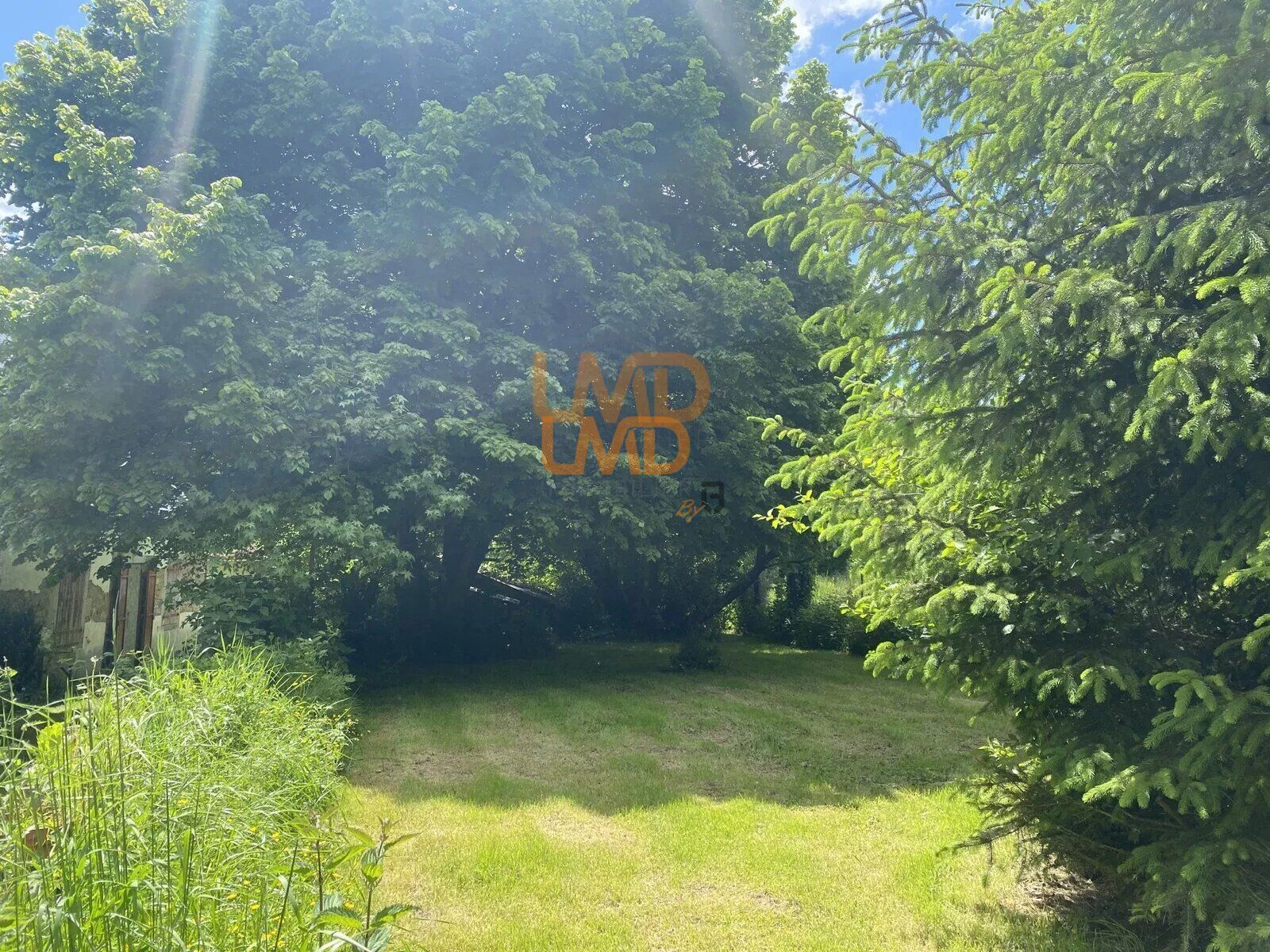 Maison sans vis à vis avec ateliers - 1e4a8d07-b5bd-4868-8297-30101c49d938