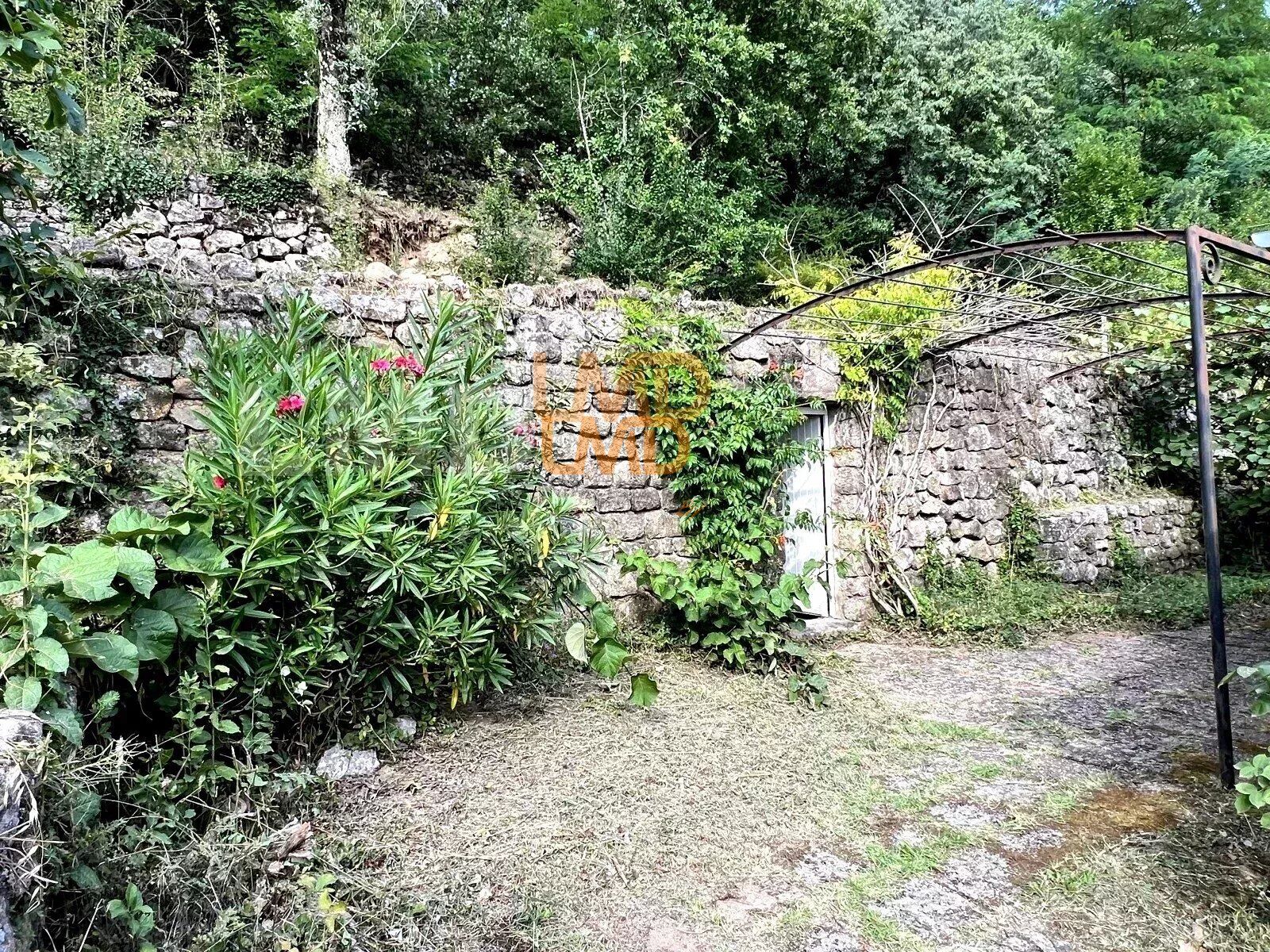 SUD Ardeche: Maison 4 chambres sur terrain arboré 2600m2 - 7f9bde20-9e96-46ff-b314-026bb301b49f