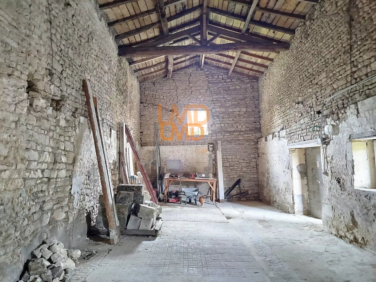 Maison pierres  - cfebd7dc-e51c-4531-a873-bfb697576f3d