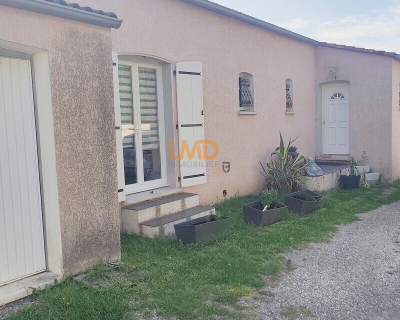 Maison plain-pied quartier calme et  proche commodités - Coté entrée exter