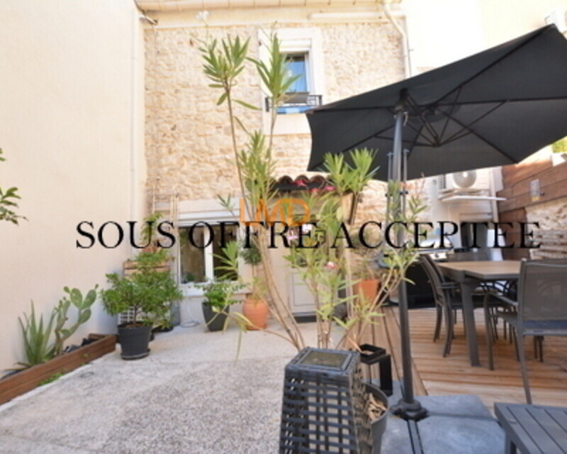 Maison de village T4 cour - Vez 4417