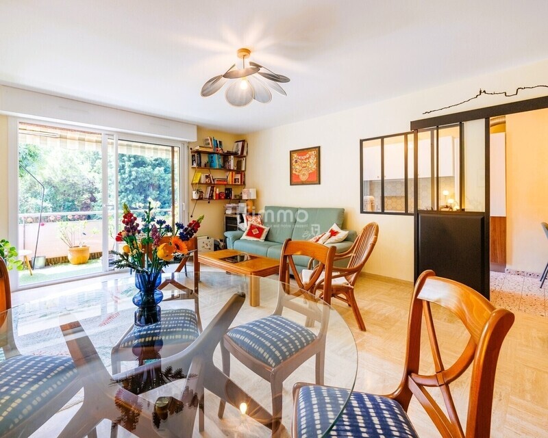 Sous Offre Acceptée 13012/ Appartement Rénové/ Terrasse - Phsalon2