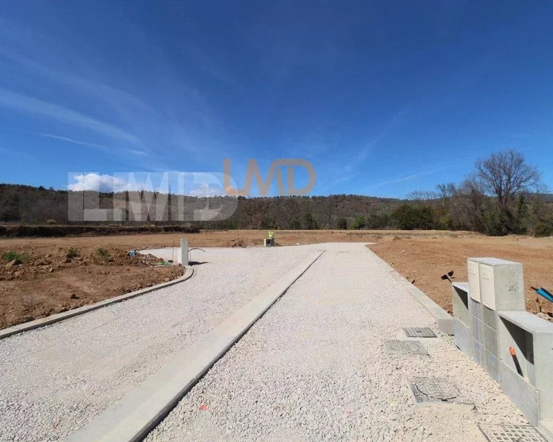 Terrain libre constructeur - 0b9741a6-efe7-4dd7-aa75-288903e0019d