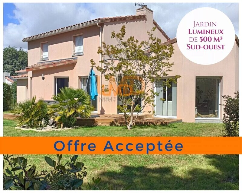Maison de 2003, 5 chambres, 1 garage - 053d74b7-ebc5-4f69-a3ac-e21d1b610df3