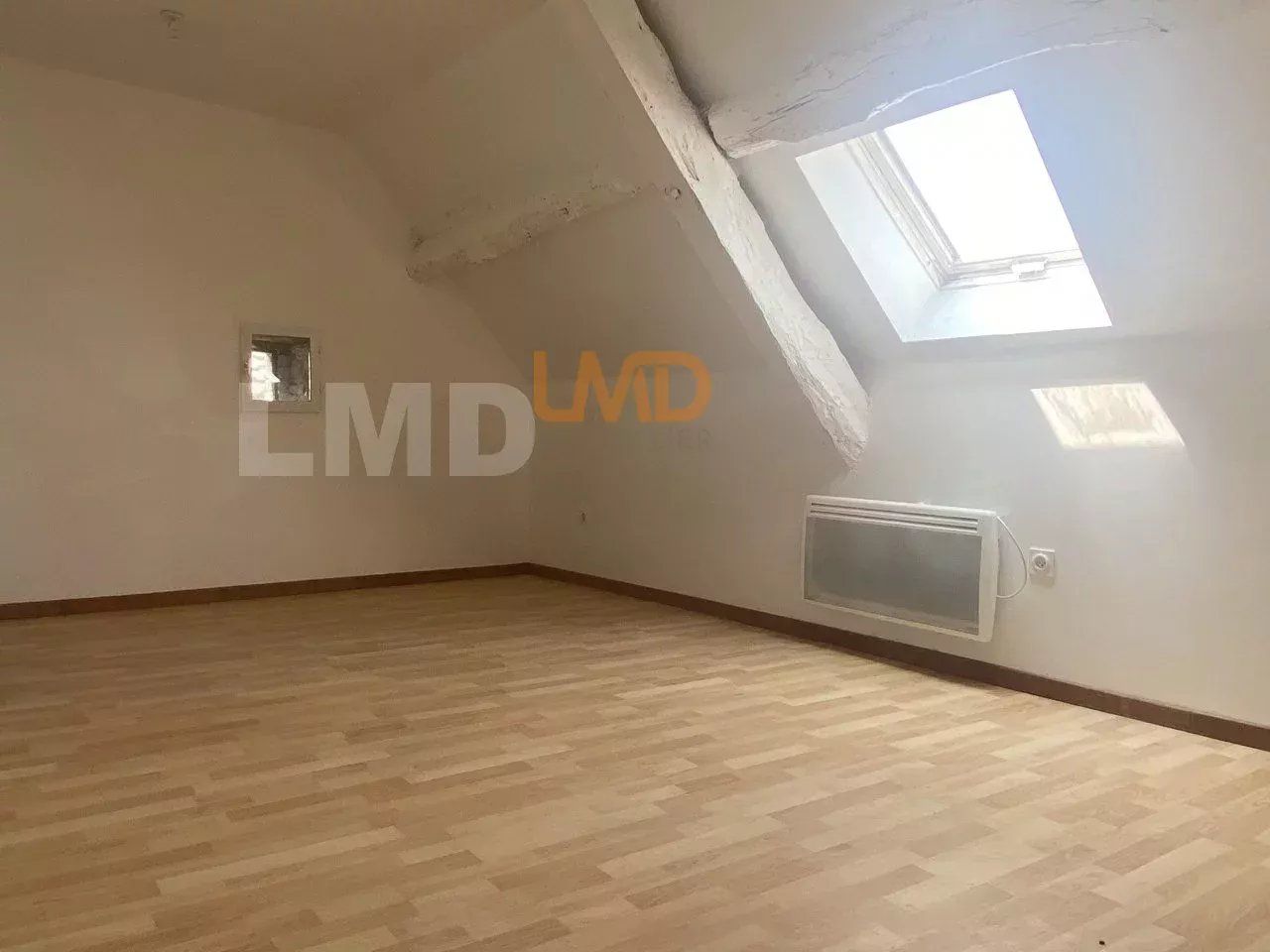 Immeuble composé de 2 appartements rénovés de type T2 et T4 - 710209ff-fe0e-433f-b933-905e358a62d3