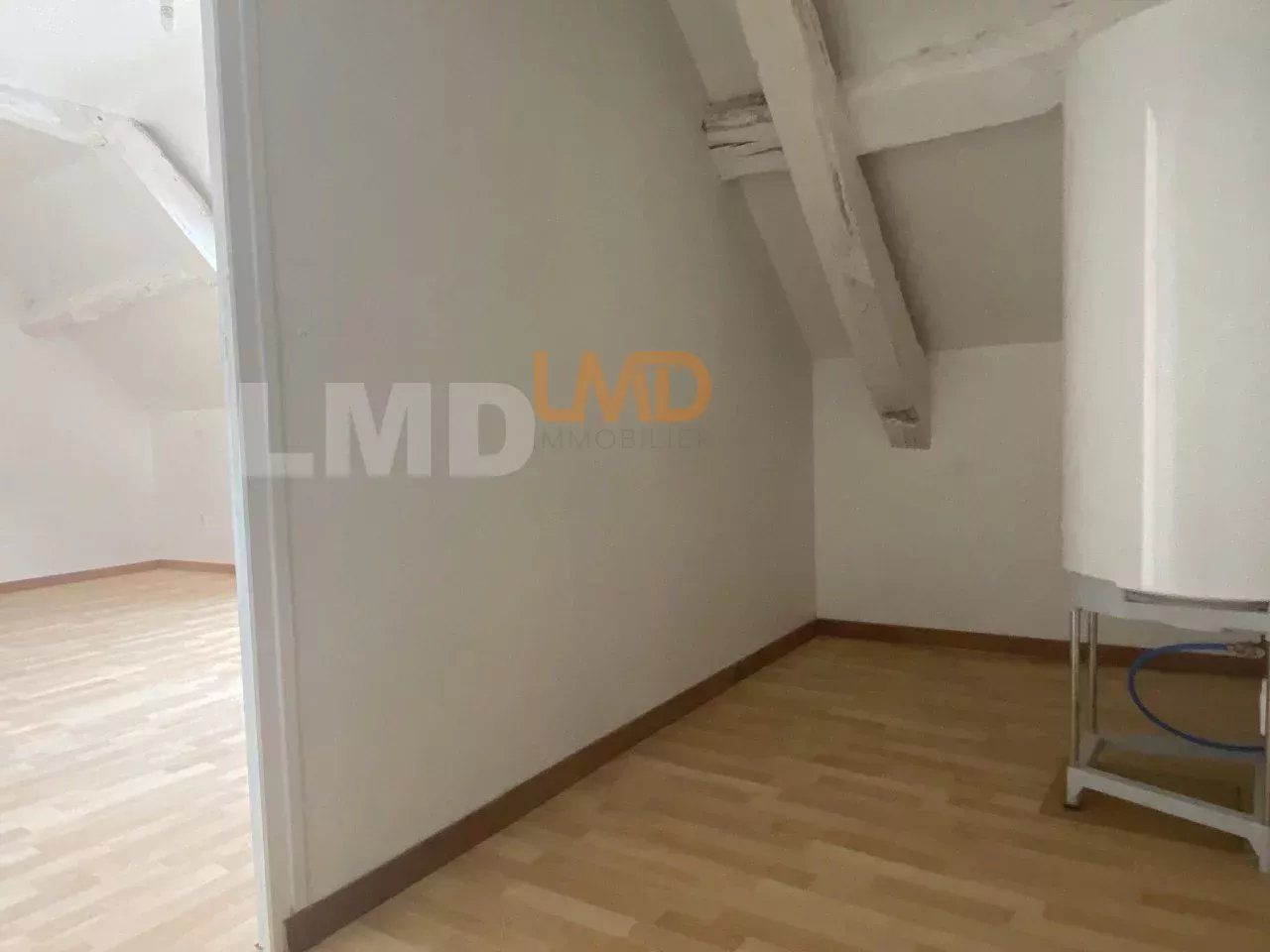 Immeuble composé de 2 appartements rénovés de type T2 et T4 - 90325fd5-acd0-4011-8eee-50fc23d1cef6