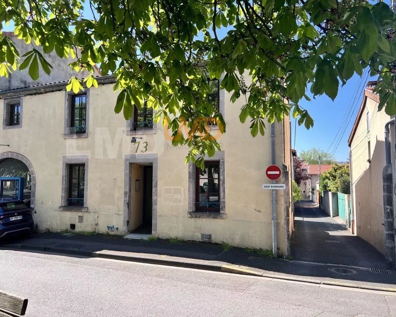 Immeuble de bureaux - 8d6c9419-0151-4752-885d-d88042776dcf