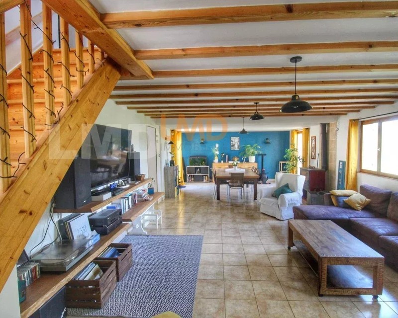 Villa 4 faces de type 5 - c6c36855-85ca-4148-ab33-af41545c1049