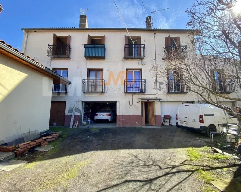 Ensemble immobilier - 71f6c810-0cb9-43ff-8f8e-c1d2856236c6