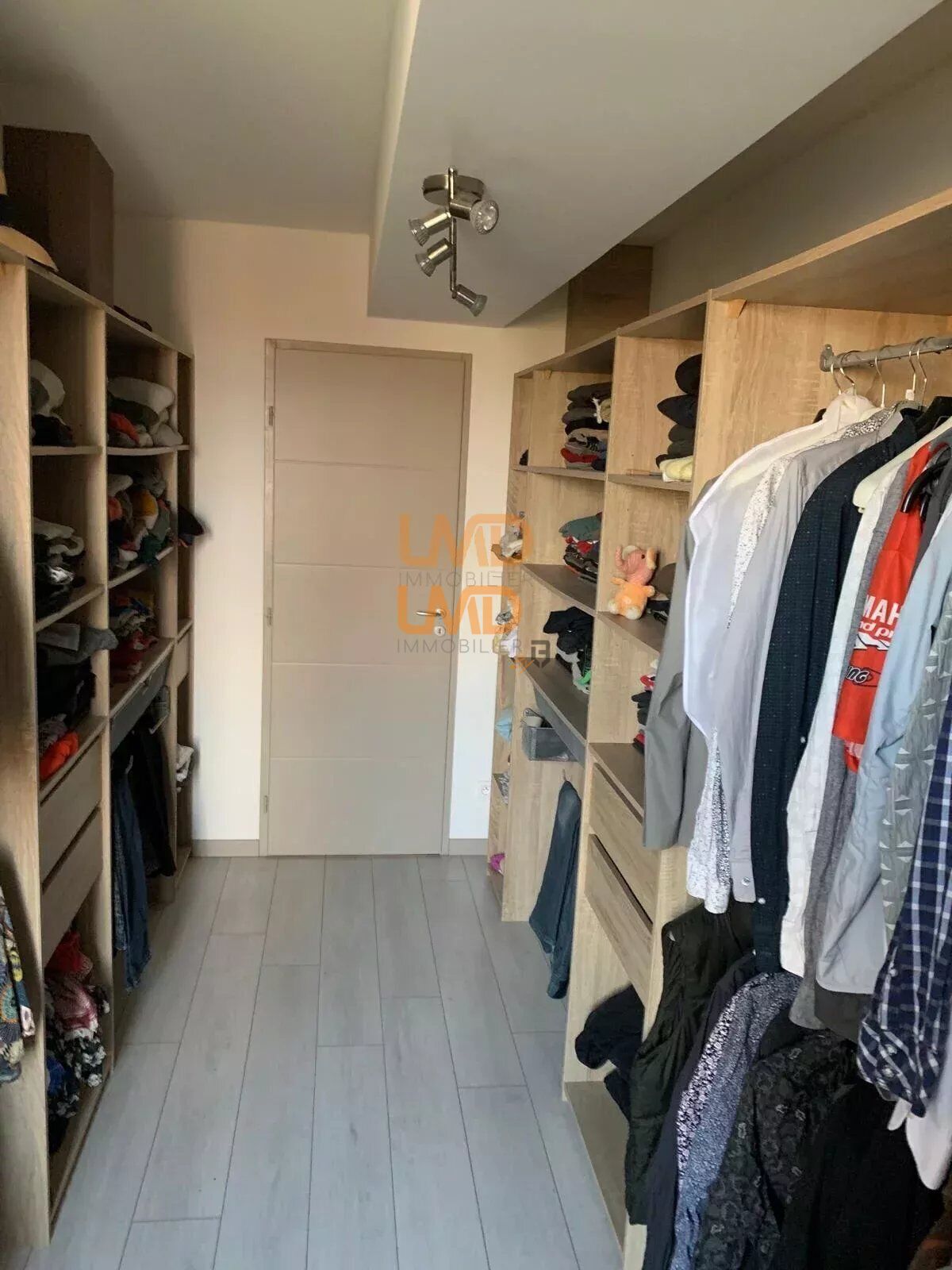 Maison indépendante 234 m2 - c180b591-6893-4cd4-9c62-429ca21ebfd5