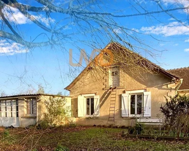 Commerces et services à pied - 25d04131-b33f-4053-9483-fbc6e788da4e