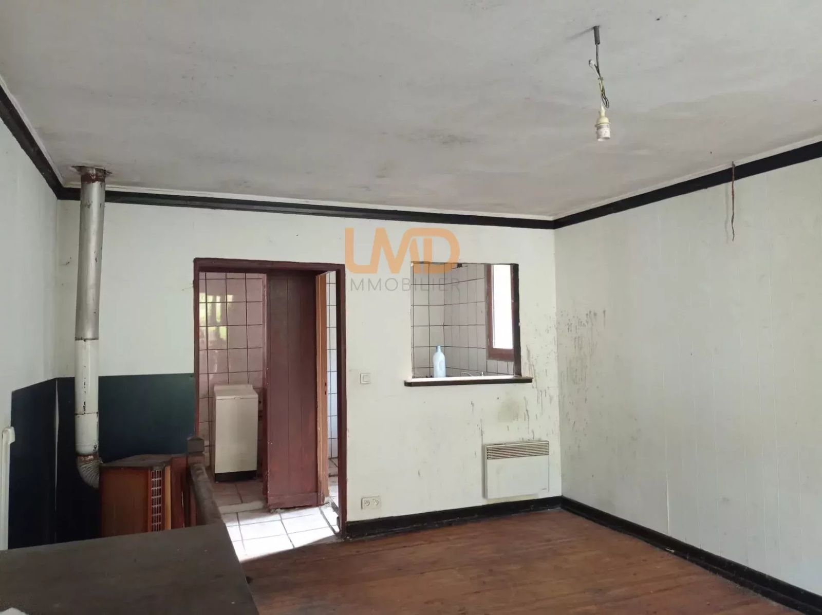 Maison à rénover intégralement - a959da70-b1ac-451c-8964-2ca52f1d5bd0